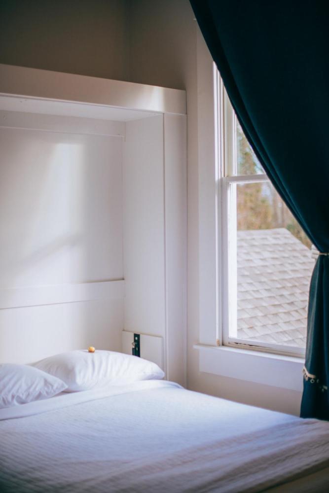 Sparrow Grove Manor Monroe Quarto foto